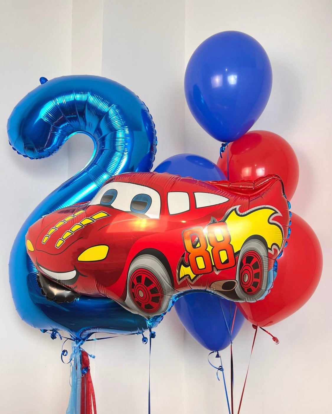 Hēlija Balonu Kompozīcija "Makvīns" | Balloonparty.lv