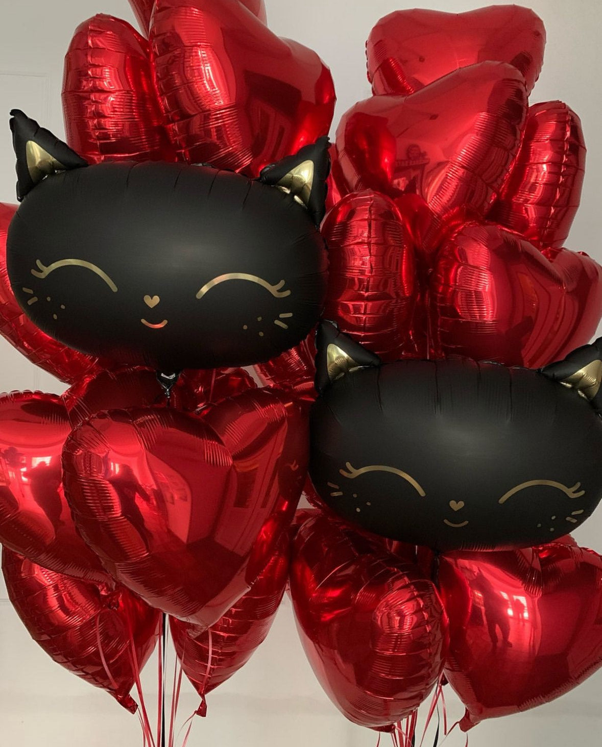 Composition "Valentine's cats"